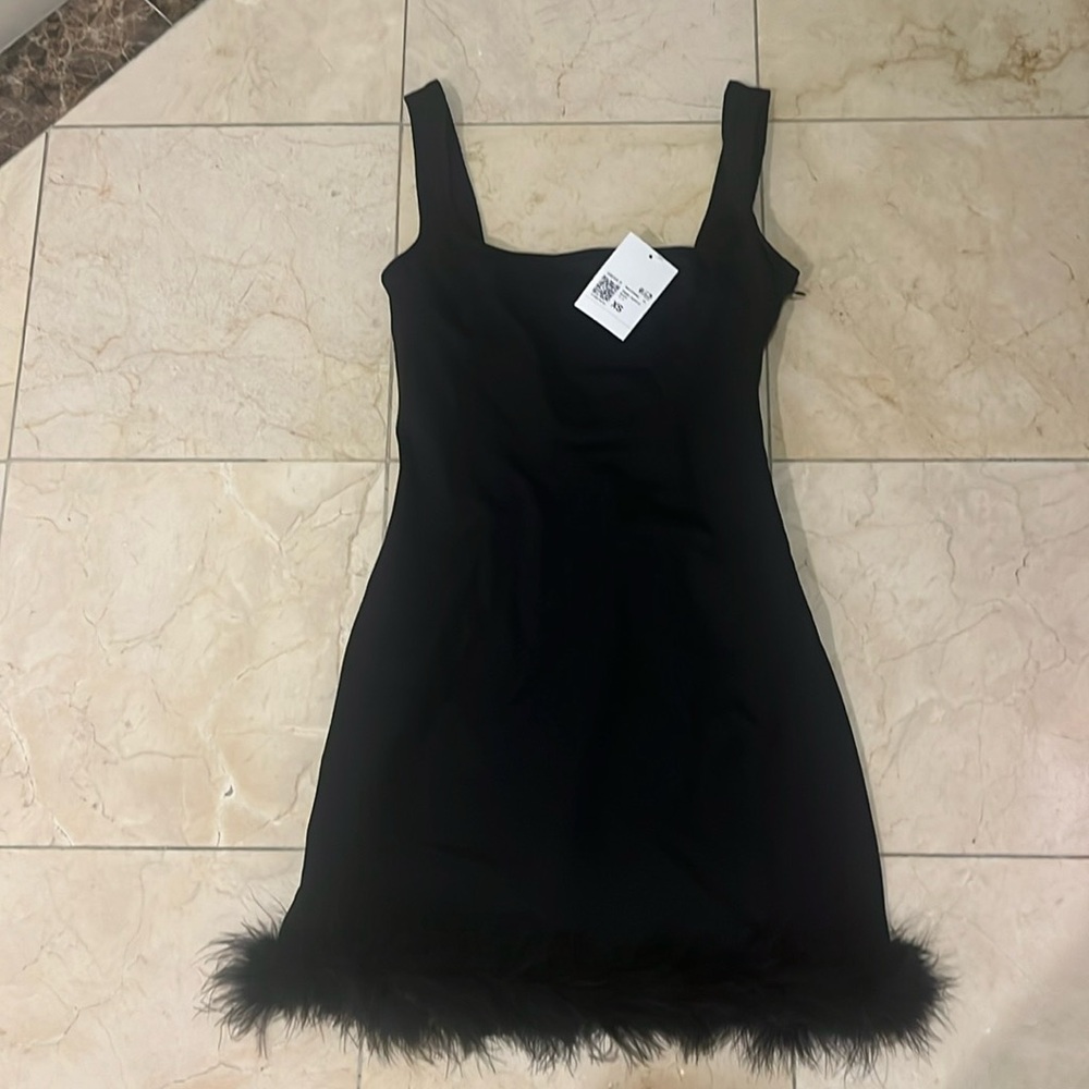 Brand new black size XS forever 21 dress.